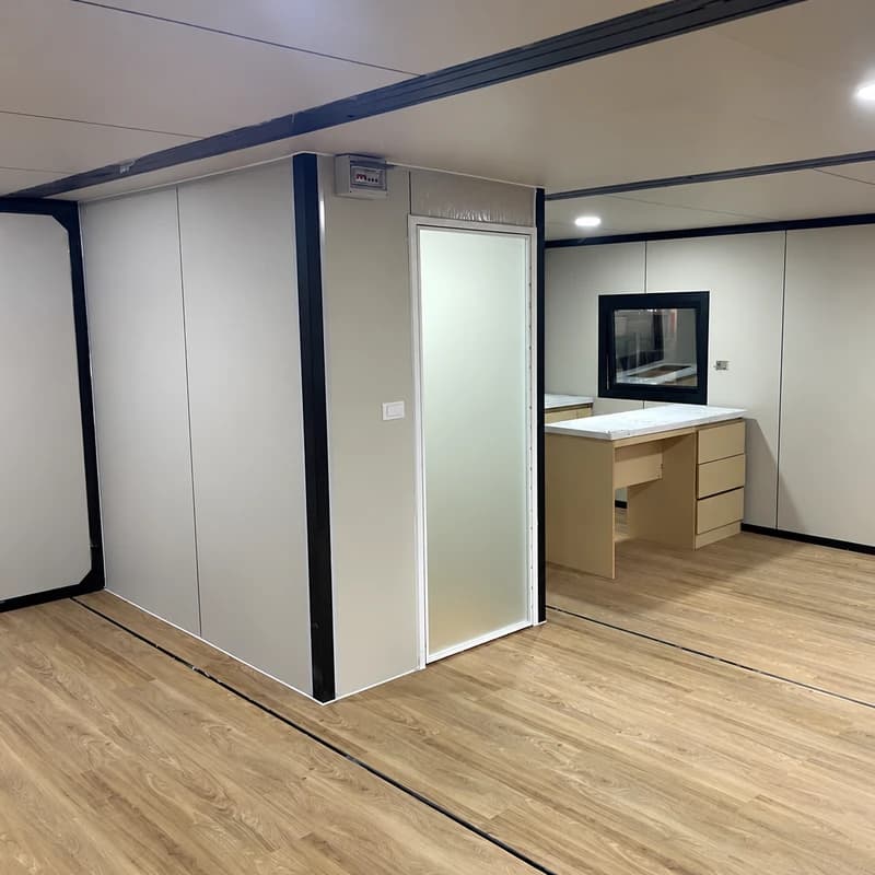 Flat Roof Expandable Living Room