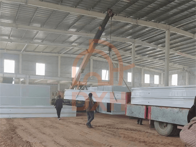 Foldable container house: an innovative model of flexible space 1