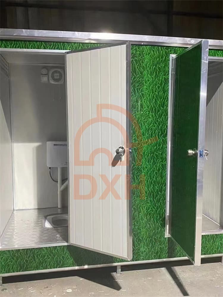 Portable Toilets: Convenient, Compact Solution for Any Setting 4