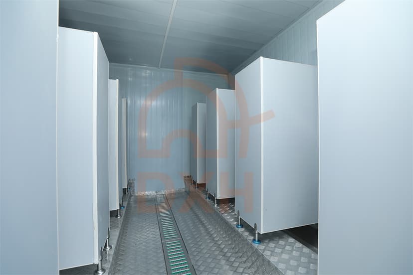 Container-Toilets: Public Restrooms Made Easy! 3