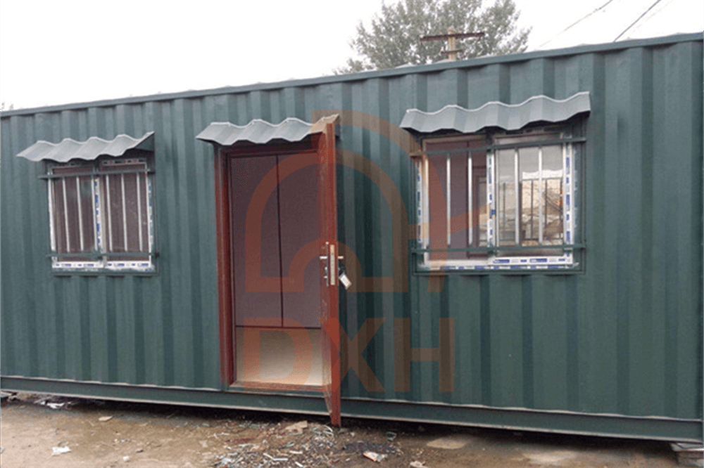 Vibrant & Sturdy Shipping Containers: Unbeatable Color & Durability 8