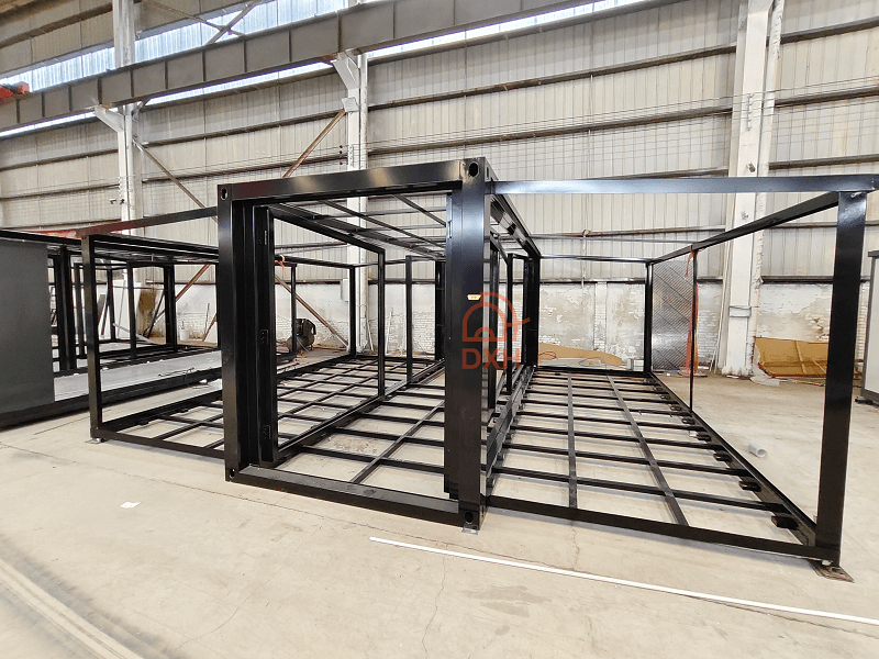 Expandable container house: innovative space, unlimited potential 4
