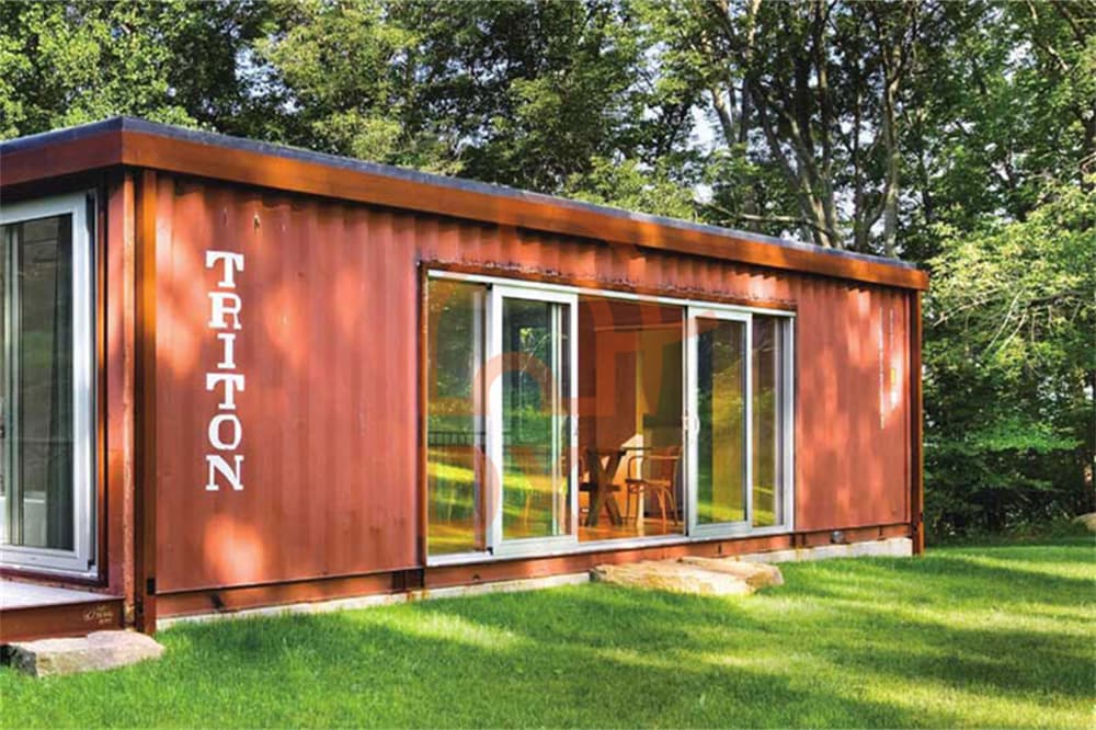 Vibrant & Sturdy Shipping Containers: Unbeatable Color & Durability 3