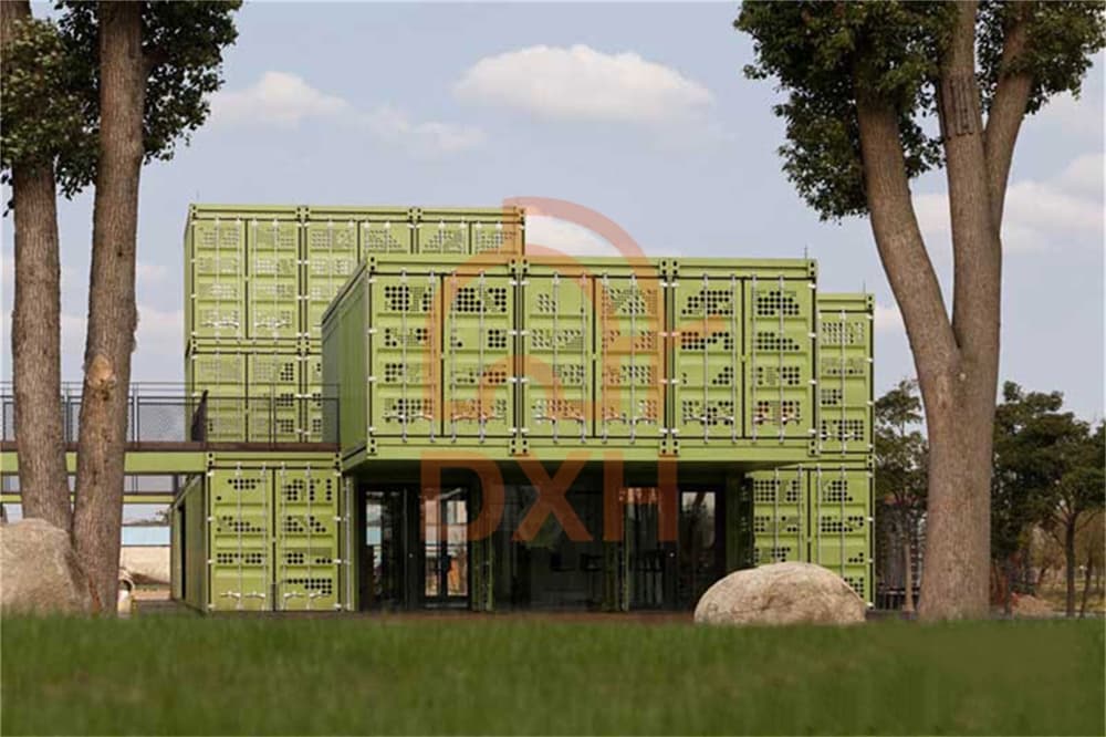 Vibrant & Sturdy Shipping Containers: Unbeatable Color & Durability 14