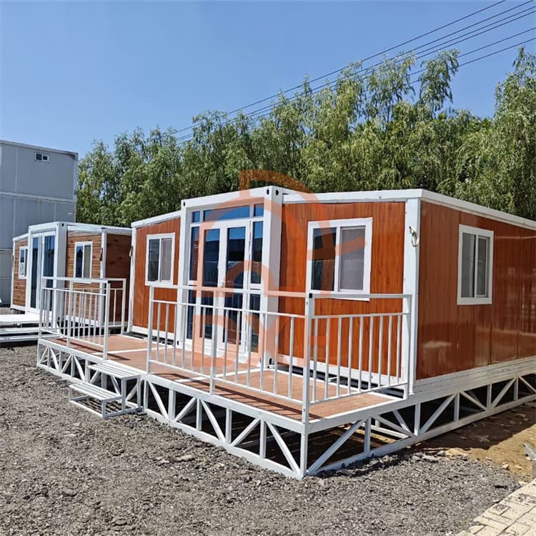 Expandable Container Houses: Simple Elegance in Wood Grain Colors 1