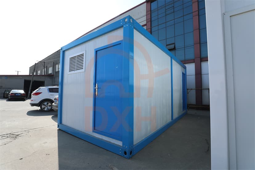Container-Toilets: Public Restrooms Made Easy! 4
