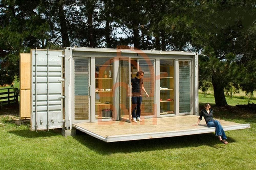 Vibrant & Sturdy Shipping Containers: Unbeatable Color & Durability 10