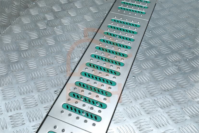 Container-Toilets: Public Restrooms Made Easy! 9