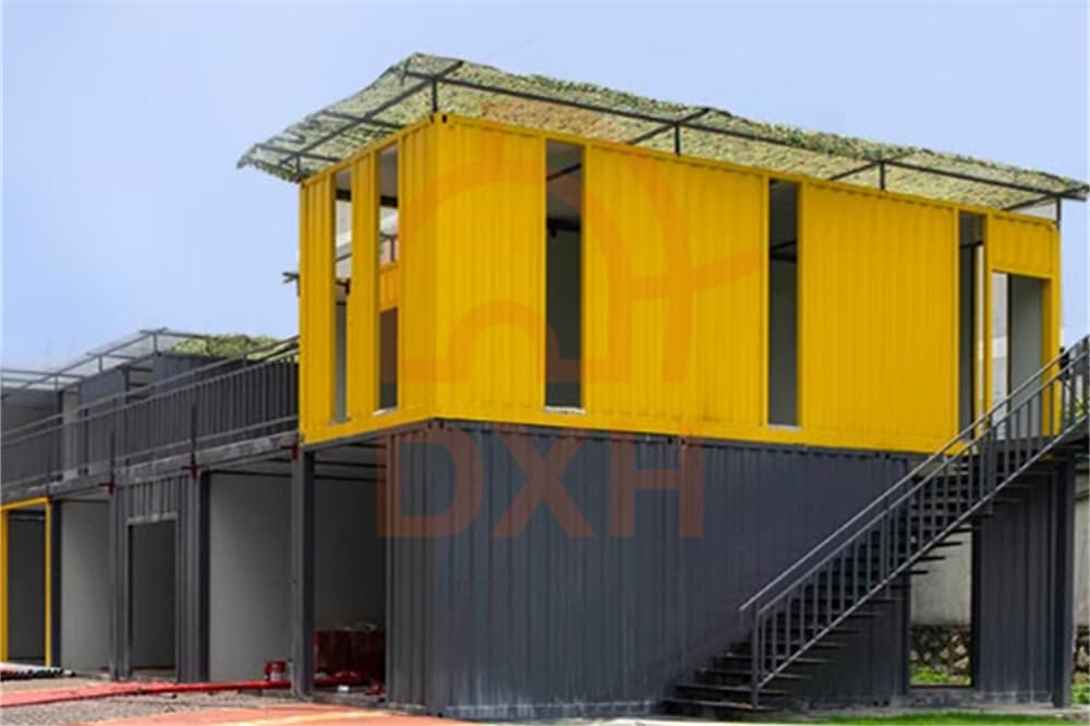 Vibrant & Sturdy Shipping Containers: Unbeatable Color & Durability 2